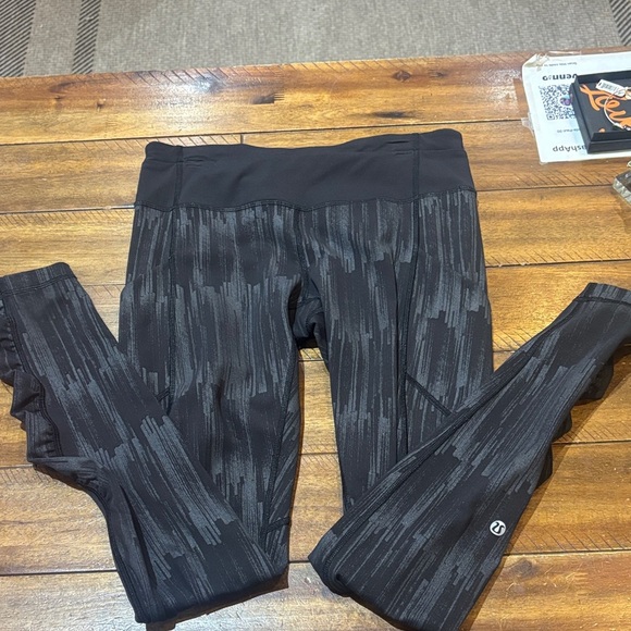 lululemon athletica Pants - lululemon athletica Black Patterned Leggings
